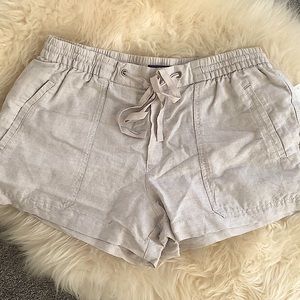 GAP NEW WITH TAGS - women’s linen shorts